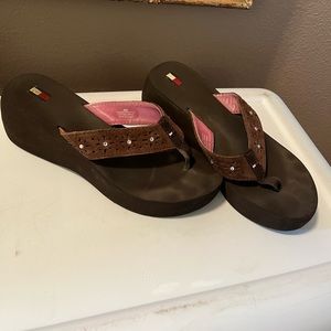 Tommy Hilfiger wedge sandals size 8